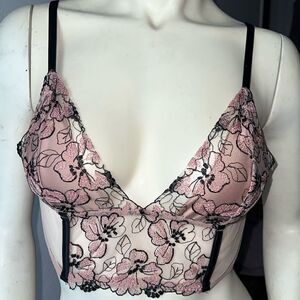 NWOT Victoria’s Secret Tan/Pink/Black Lace Bralette. Size Medium.